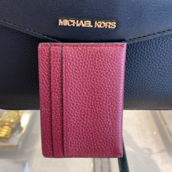 MICHAEL KORS
Reed Large Pebbled Leather Card Holder Case
Dark Cherry
NWT - Picture 3 of 16